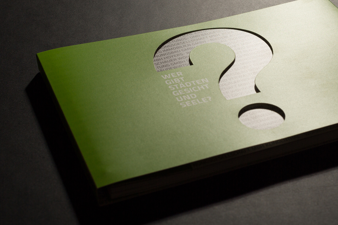 Broschürenumschlag gestanzt